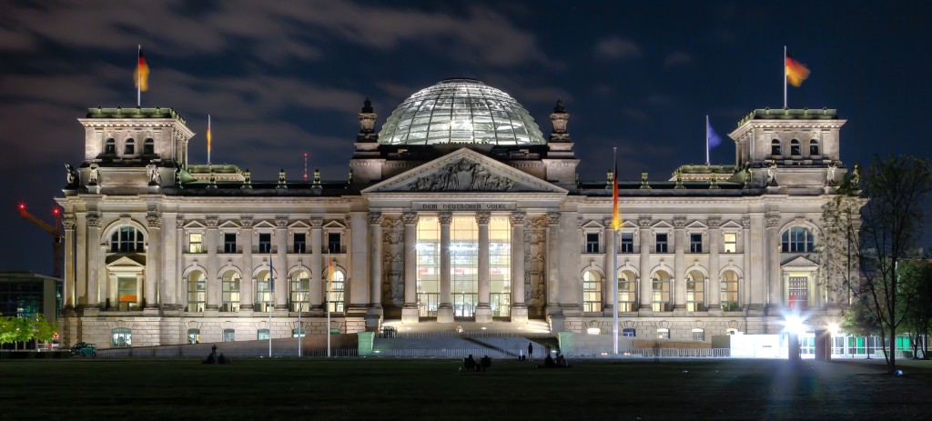 7.Berlin_-_Reichstag_building_at_night_-_2013