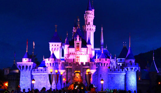 9.Hong-Kong-Disneyland