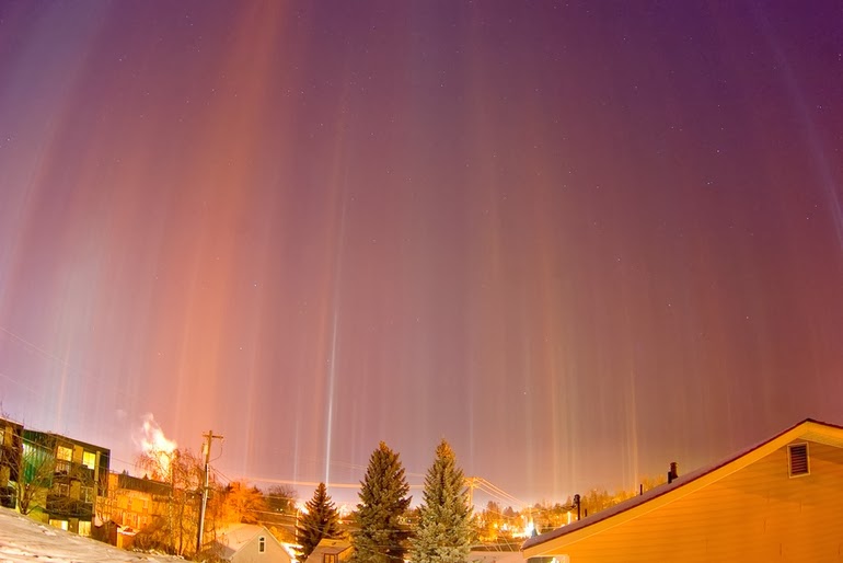 Light pillars over Moscow