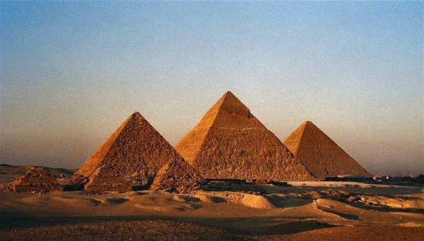 2.UNESCO-World-Heritage-all-star-Giza-Pyramids-Egypt