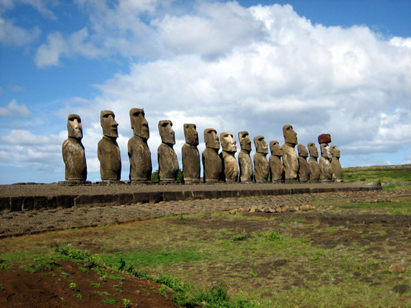 9-moai_ahu_rapa_nui_national_park_easter_island_unesco_whs_chile_photo_wiki