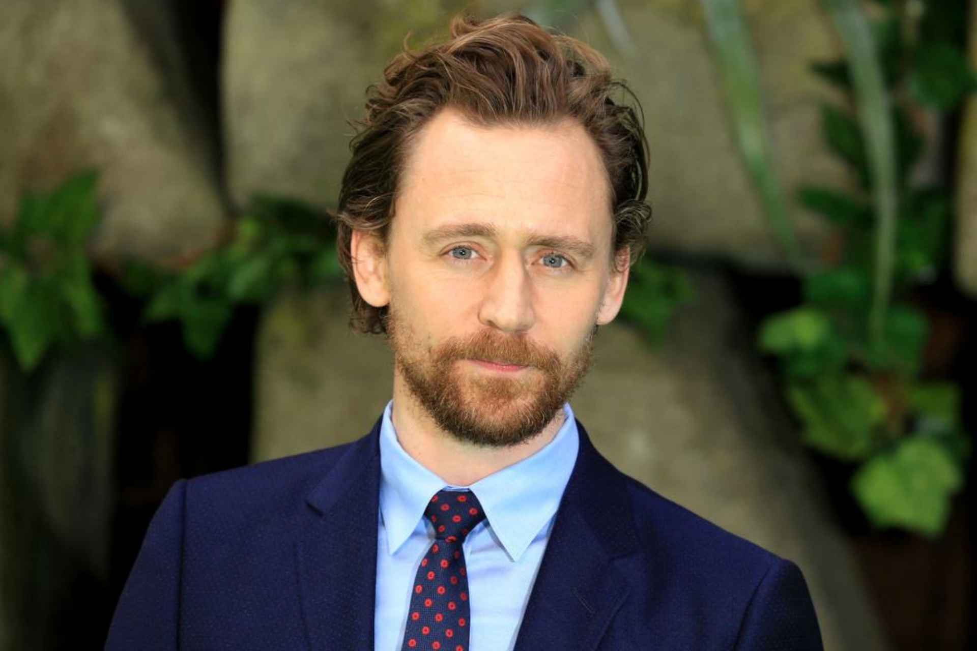 2-How-Tom-Hiddlestons-_Life-of-Chuck
