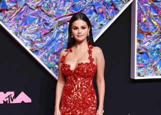 12_-Selena-Gomez-Sparks-Romance-Rumors_-Is-Benny-Blanco-the-New-Man-in-Her-Life
