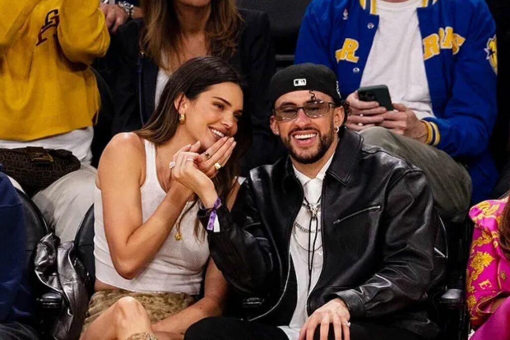 31_-Why-Kendall-Jenners-Friends-Saw-the-Bad-Bunny-Split-Coming-1