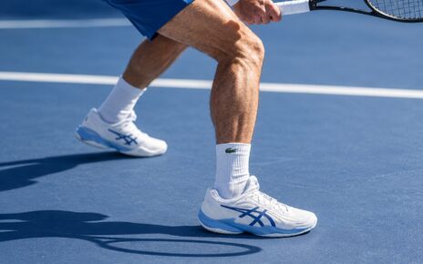 men sports shoes